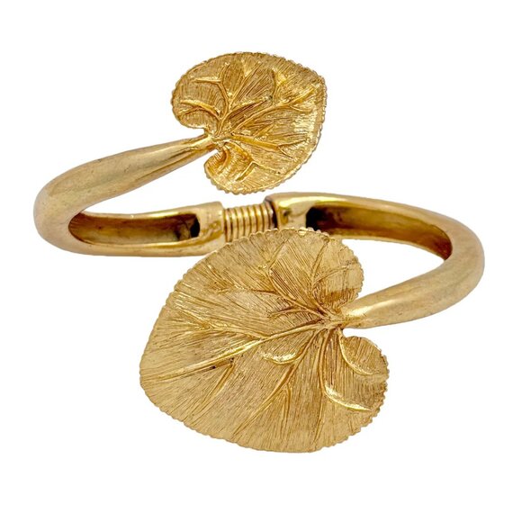Oscar de la Renta Jewelry - Oscar de la Renta Gold-Tone Lotus Blossom Leaf Cuff Bracelet – Rare Collectible
